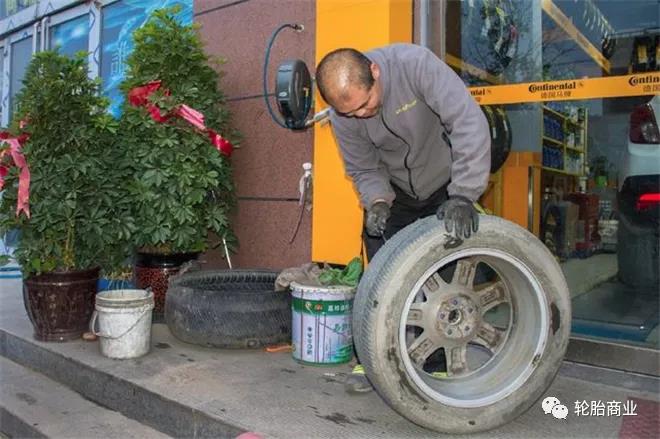 不少大型輪胎店已經開始裁員，節約成本
