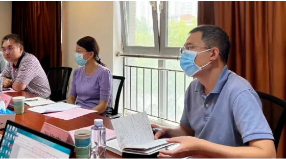 石化化工處在不到一個月的時間內連續收到中橡協兩份報告,一直從職能角度進行研究,并與相關司局進行溝通,開展了有關工作。